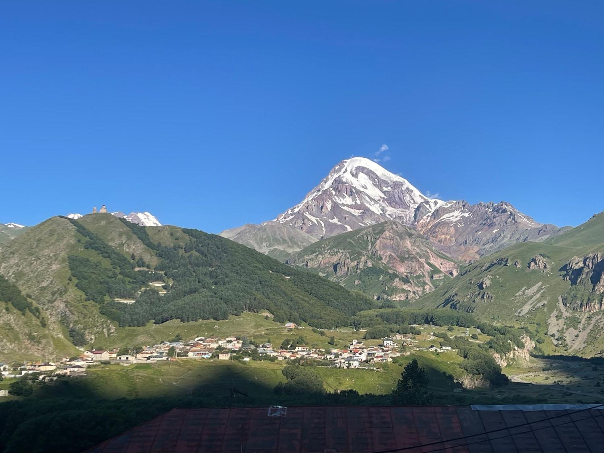 Sunny Guesthouse Kazbegi Luaran gambar
