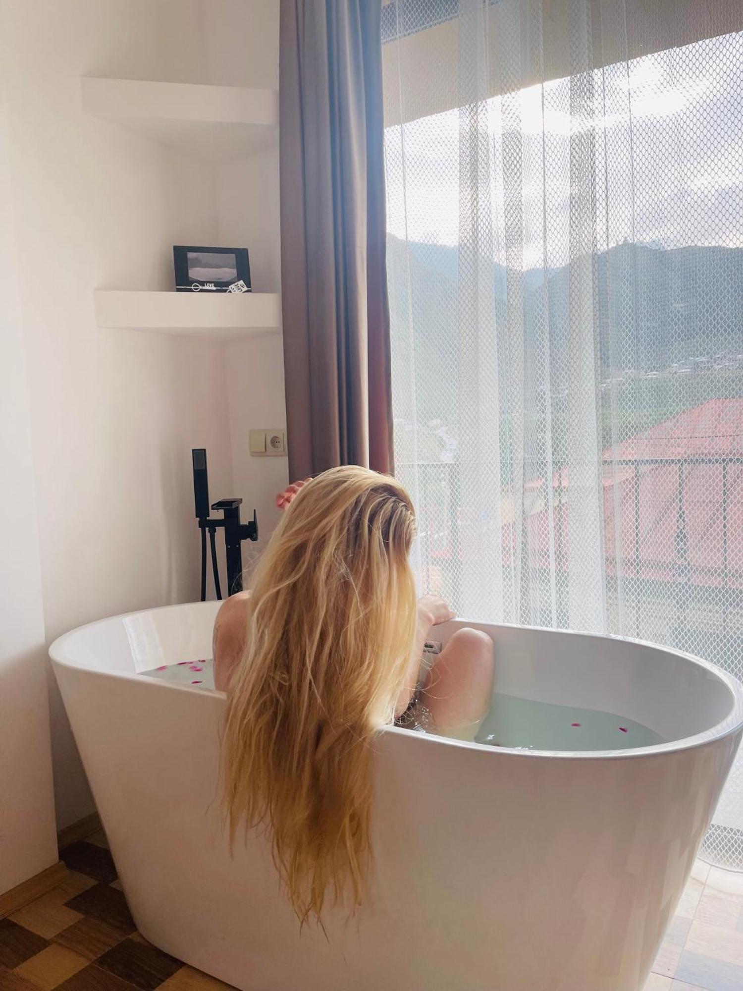 Sunny Guesthouse Kazbegi Luaran gambar