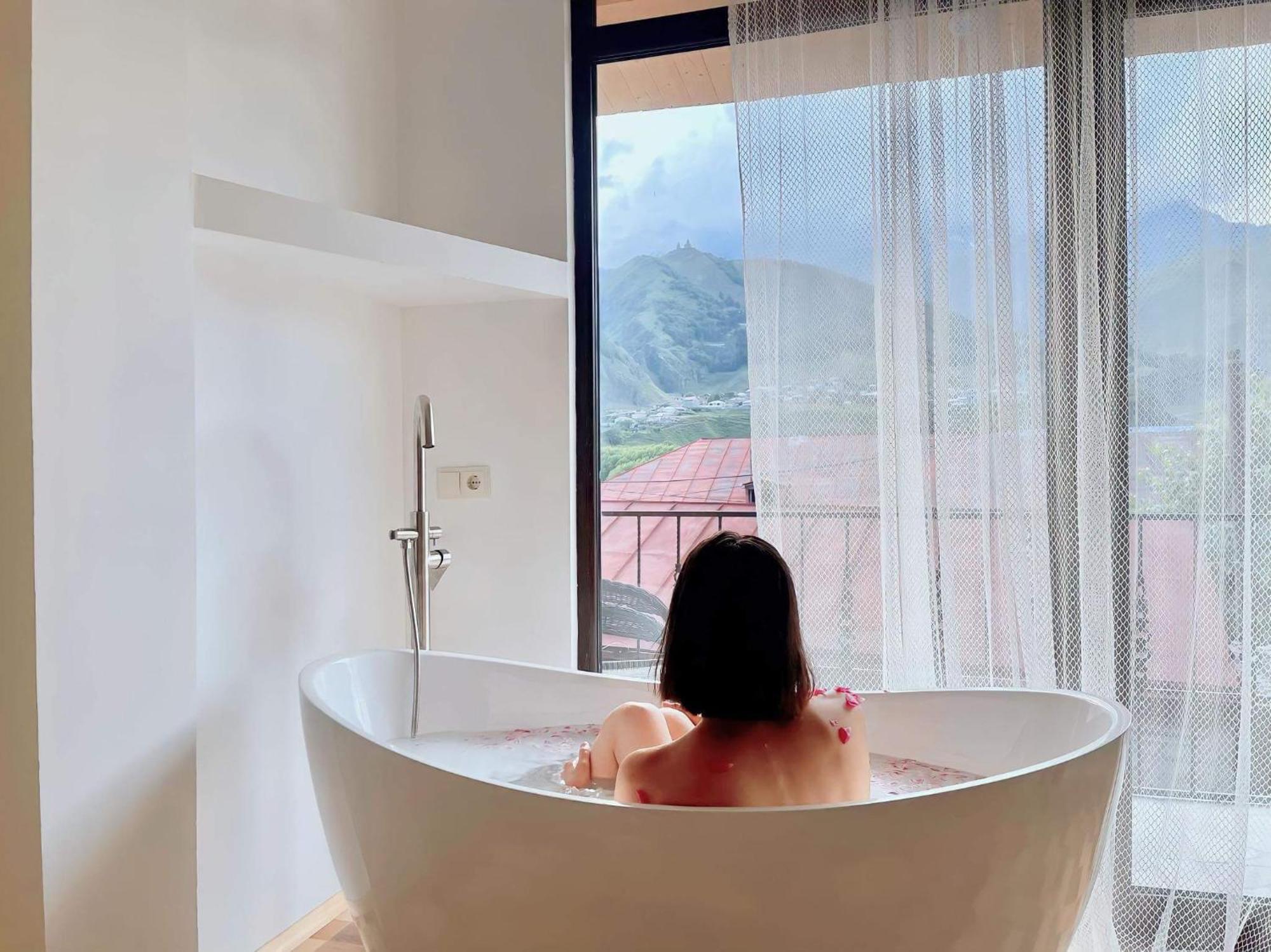 Sunny Guesthouse Kazbegi Luaran gambar