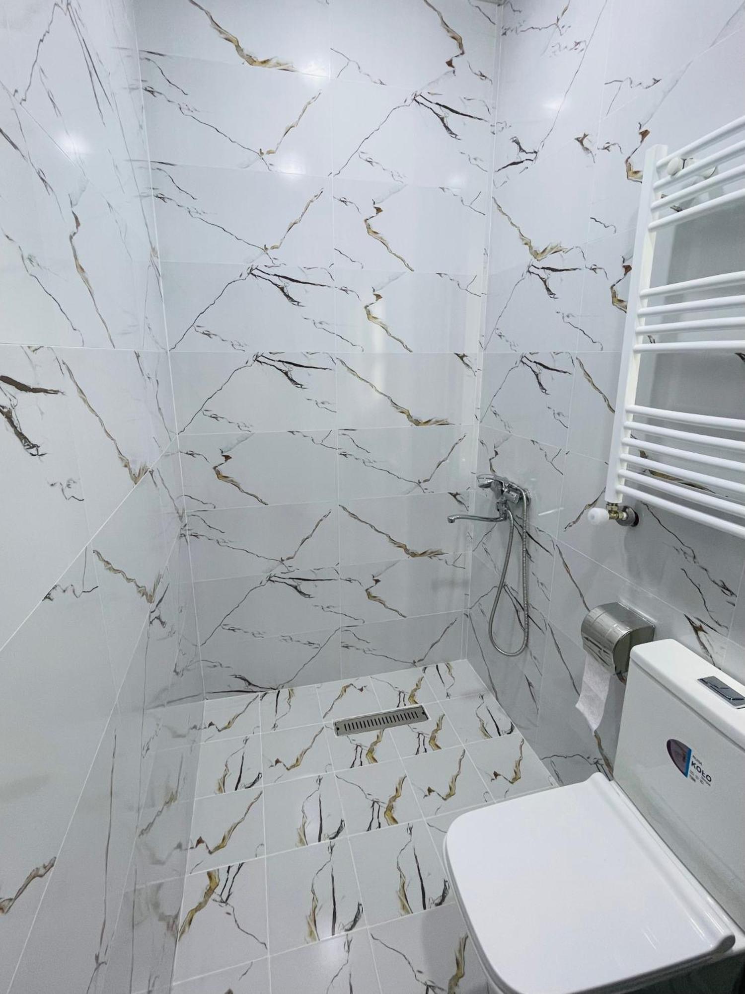 Sunny Guesthouse Kazbegi Luaran gambar