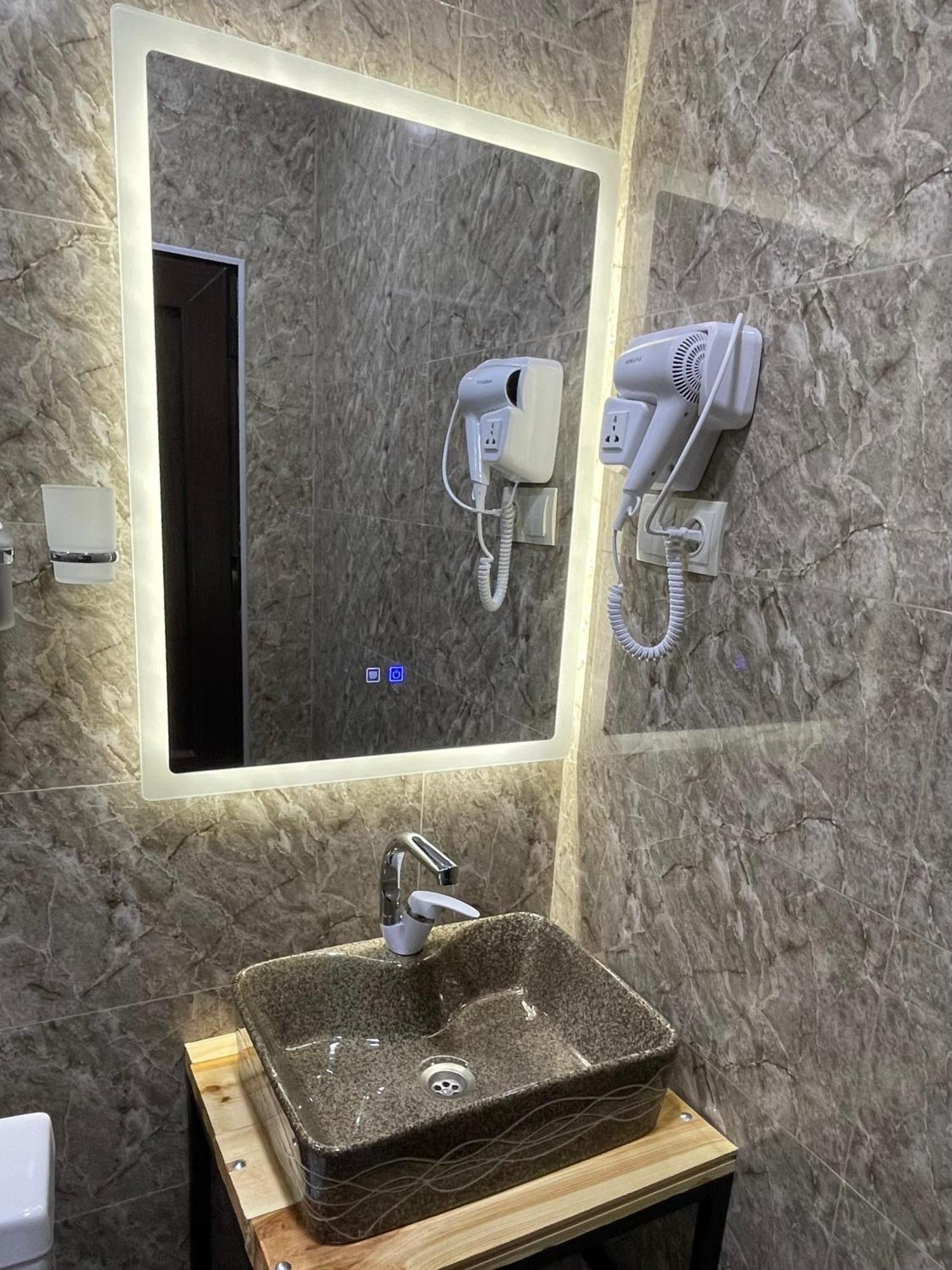 Sunny Guesthouse Kazbegi Luaran gambar