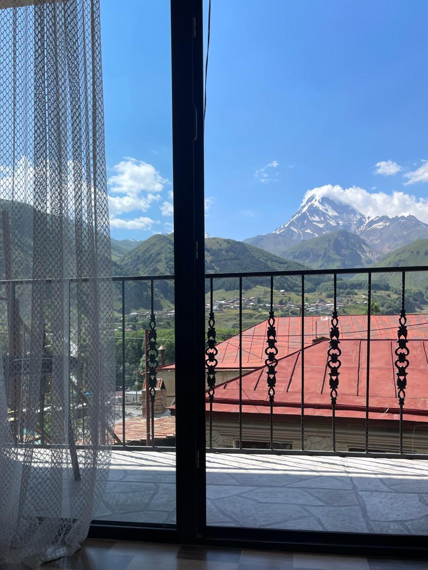 Sunny Guesthouse Kazbegi Luaran gambar