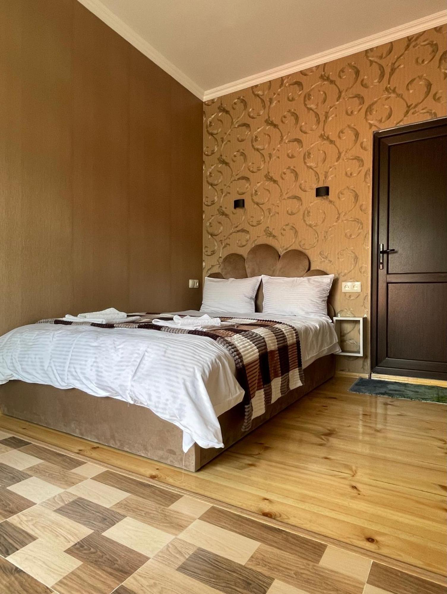 Sunny Guesthouse Kazbegi Luaran gambar