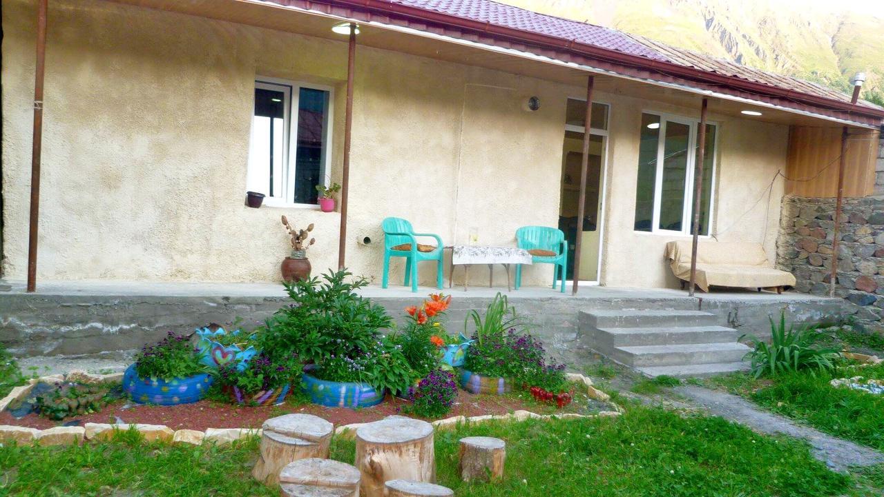 Sunny Guesthouse Kazbegi Luaran gambar